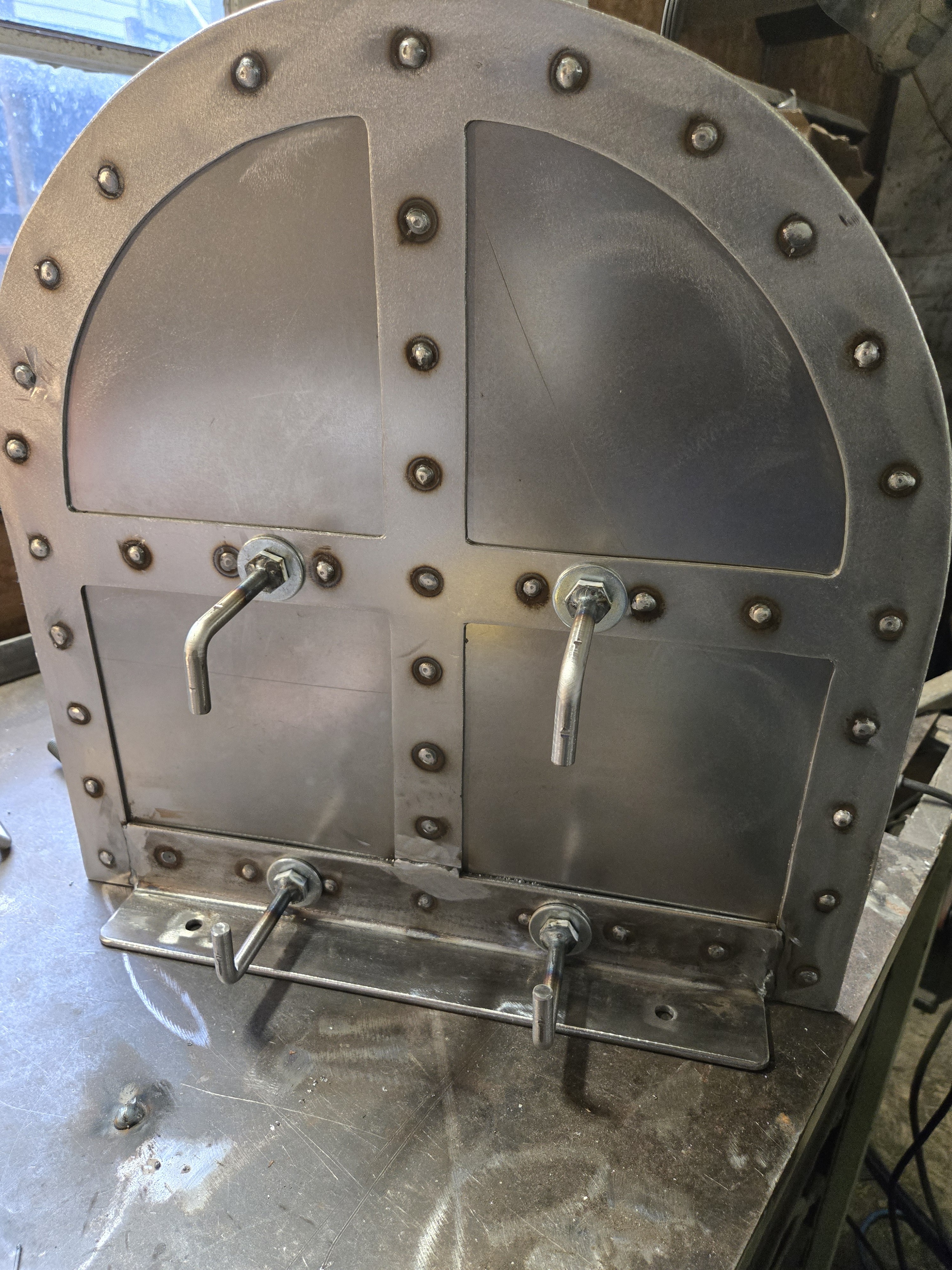 metal-pizza-oven-door